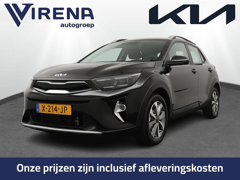 Zwart Gebruikt 2023 Kia Stonic 2 SUV | € 22.450 (Eerlijke prijs) - Afbeelding 1/3