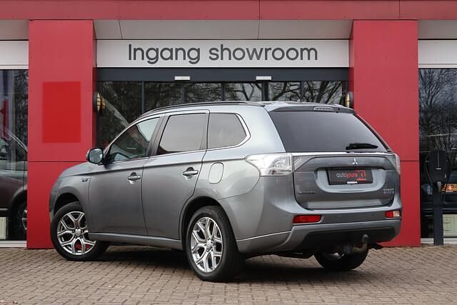 Occasion Mitsubishi Outlander Instyle 203 PK (149 kW) 2014 Grijs SUV
