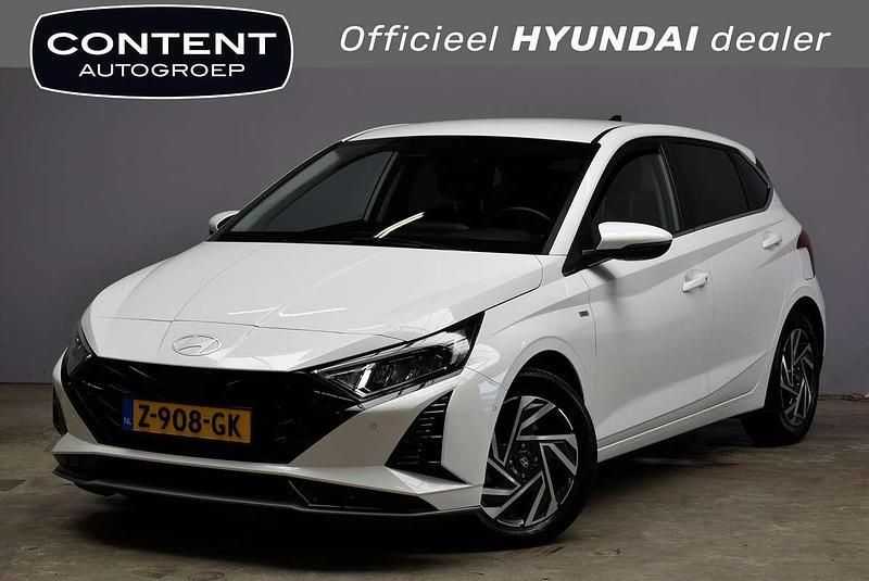 Wit Gebruikt 2024 Hyundai i20 Premium Hatchback | € 22.940 (Duur) - Afbeelding 1/4