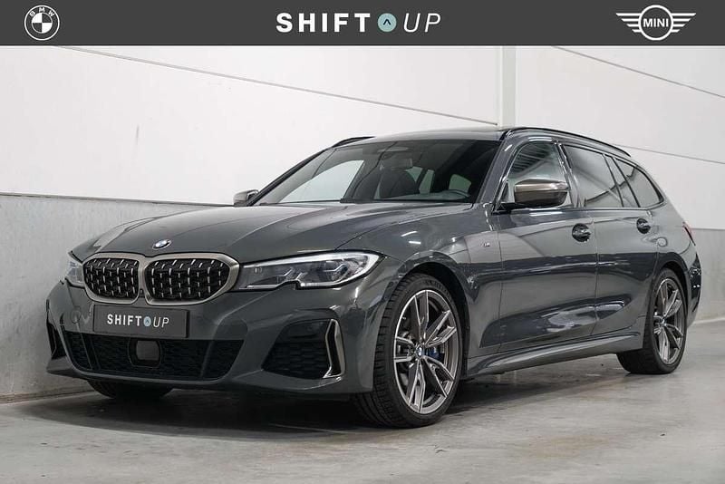 Grijs, metallic lak Gebruikt 2020 BMW M340 M Sport Sedan | € 49.940 (Eerlijke prijs) - Afbeelding 1/3