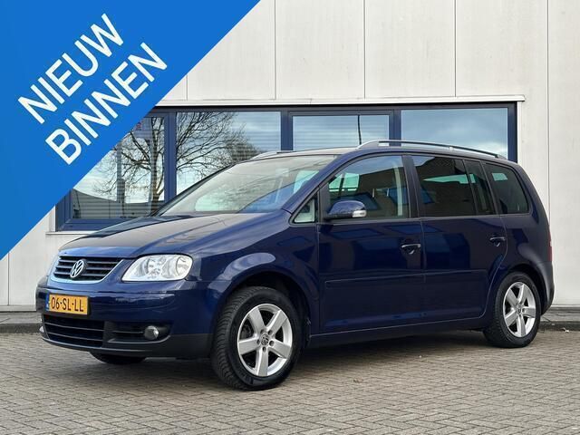 Blauw Gebruikt 2006 VW Touran Highline MPV | € 7.900 - Afbeelding 1/4
