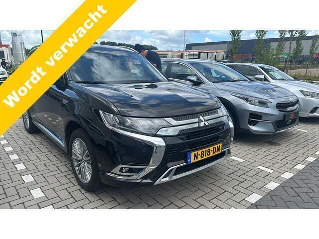 Zwart Gebruikt 2018 Mitsubishi Outlander SUV | € 19.950 (Eerlijke prijs) - Afbeelding 1/4