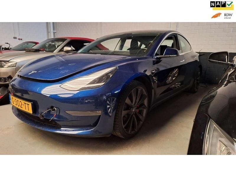 Blauw Gebruikt 2019 Tesla Model 3 Performance Sedan | € 14.218 (Super prijs) - Afbeelding 1/4