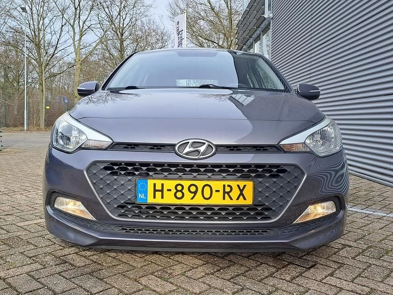 Occasion Hyundai i20 2020 Grijs Hatchback