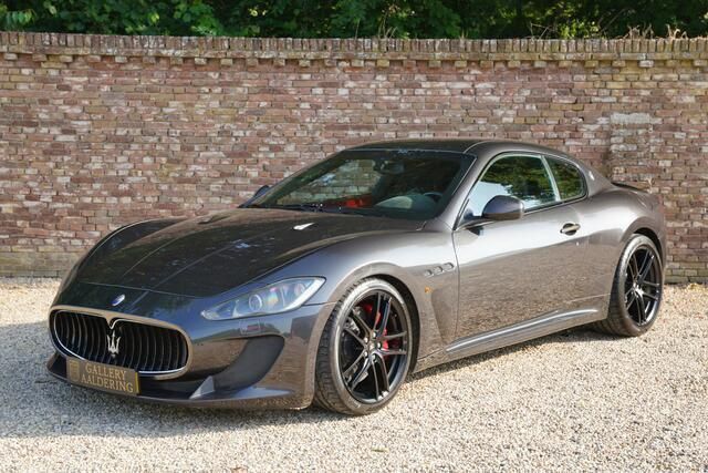Grijs, metallic lak Gebruikt 2011 Maserati Granturismo Coupé | € 89.500 - Afbeelding 1/4
