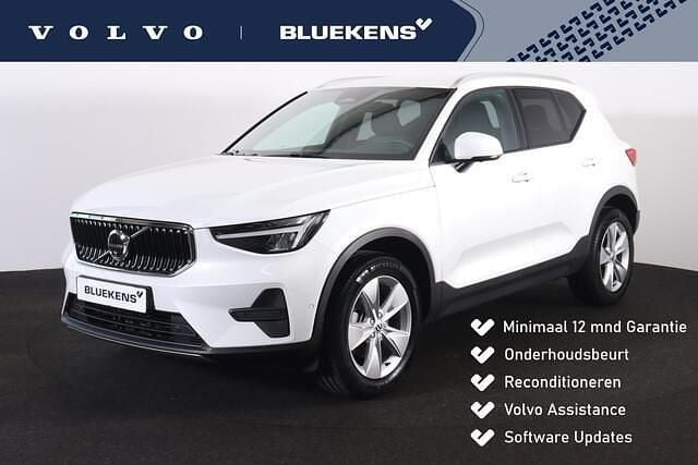 Wit Gebruikt 2025 Volvo XC40 Core SUV | € 41.900 (Goede deal) - Afbeelding 1/4