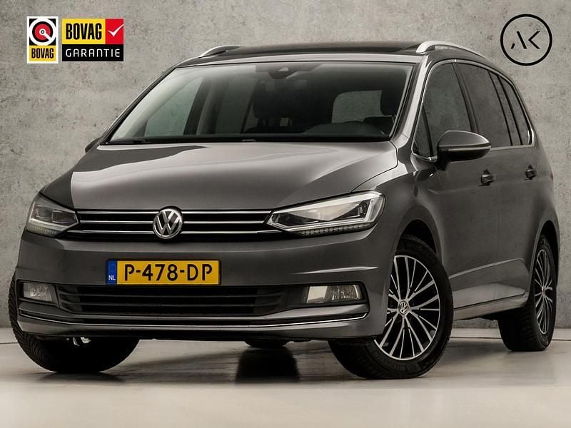 Grijs Occasion 2022 VW Touran Sportline MPV | € 16.445 (Super prijs) - Afbeelding 1/4