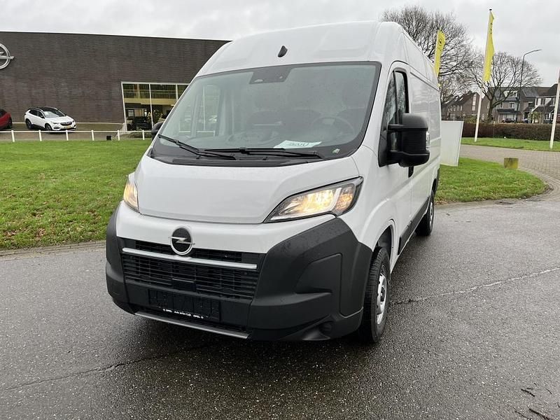 Occasion Opel Movano 140 PK (102 kW) 2024 Wit Van
