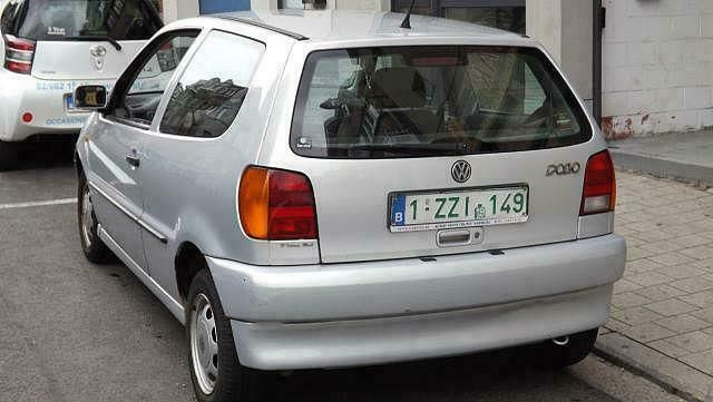 Occasion VW Polo 60 PK (44 kW) 1998 Grijs Sedan