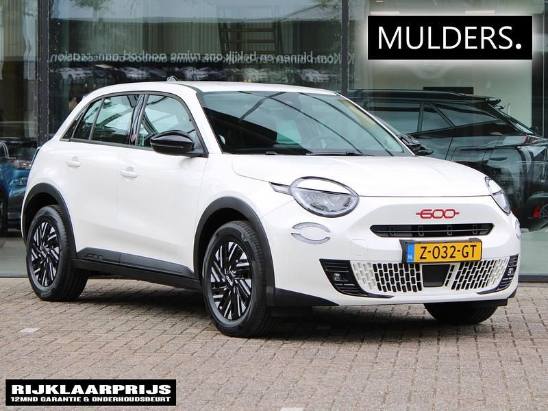Wit Gebruikt 2024 Fiat 600E Red SUV | € 25.894 (Super prijs) - Afbeelding 1/3