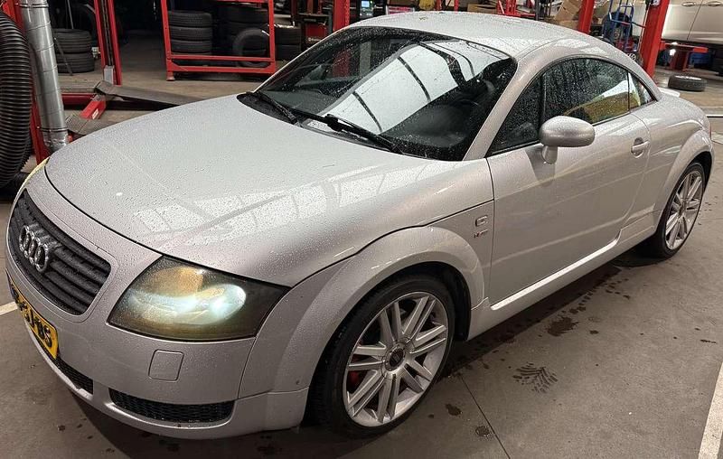 Grijs Gebruikt 1999 Audi TT Coupé | € 2.350 (Goede deal) - Afbeelding 1/4