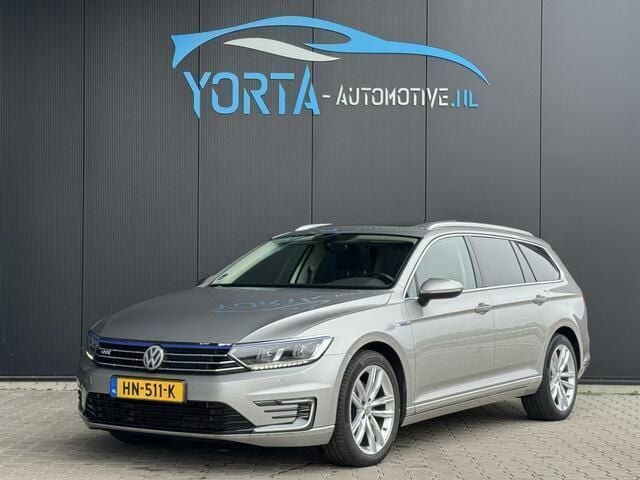 Grijs Gebruikt 2015 VW Passat Highline Stationwagen | € 18.950 (Eerlijke prijs) - Afbeelding 1/4