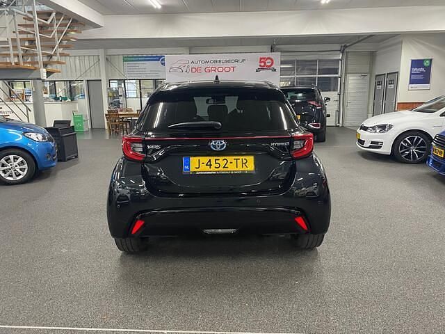 Occasion Toyota Yaris Executive 93 PK (68 kW) 2020 Zwart Hatchback