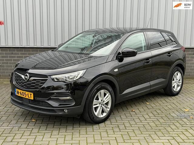 Zwart Occasion 2018 Opel Grandland X Innovation SUV | € 14.249 (Eerlijke prijs) - Afbeelding 1/4