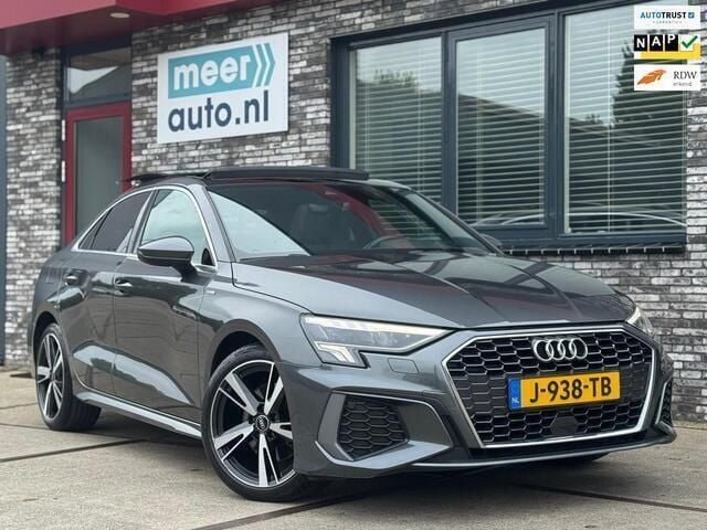 Grijs Gebruikt 2020 Audi A3 S-Line Sedan | € 27.945 (Iets duurder) - Afbeelding 1/4