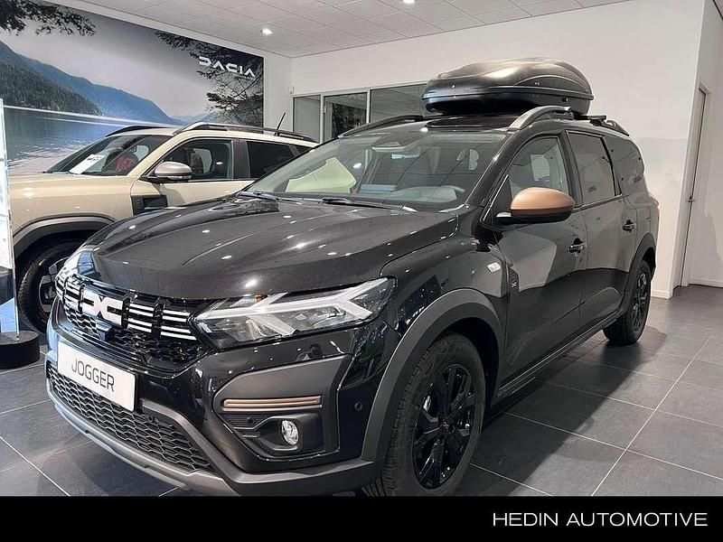 Zwart, metallic lak Nieuw 2024 Dacia Jogger Extreme MPV | € 29.150 (Duur) - Afbeelding 1/3