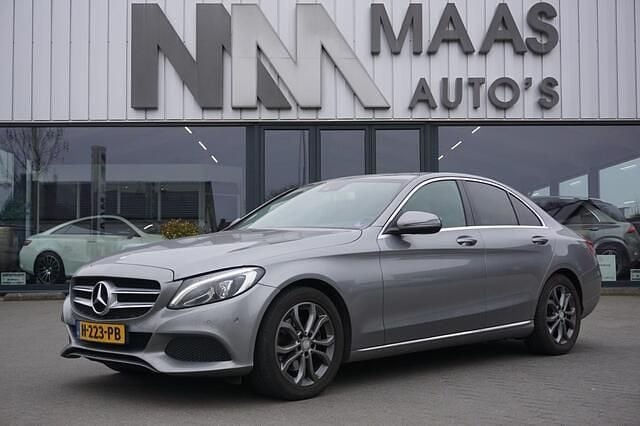 Grijs Occasion 2016 Mercedes C200 Ambition Sedan | € 19.895 (Eerlijke prijs) - Afbeelding 1/4