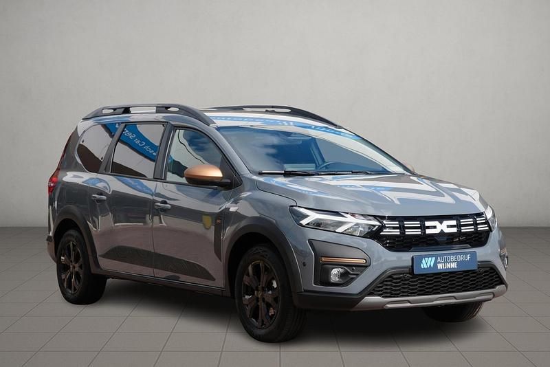 Grijs Gebruikt 2025 Dacia Jogger Extreme MPV | € 26.920 (Goede deal) - Afbeelding 1/4