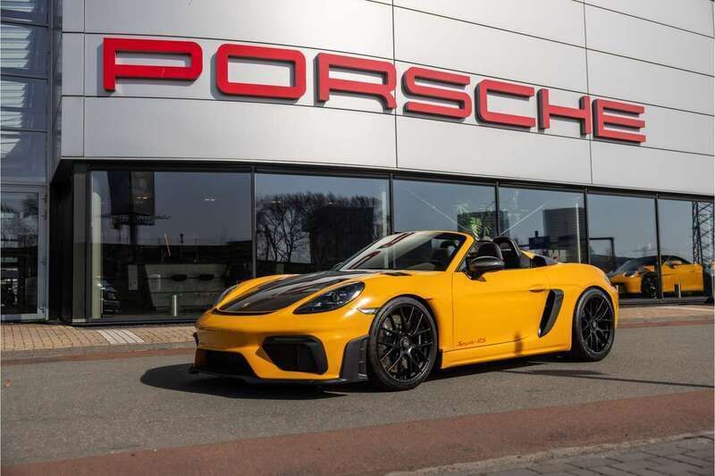 Kleur naar keuze: signal yellow Nieuw 2024 Porsche 718 Spyder Cabriolet | € 294.900 (Goede deal) - Afbeelding 1/4