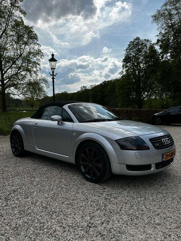 Grijs Gebruikt 2000 Audi TT Cabriolet | € 6.499 (Eerlijke prijs) - Afbeelding 1/4
