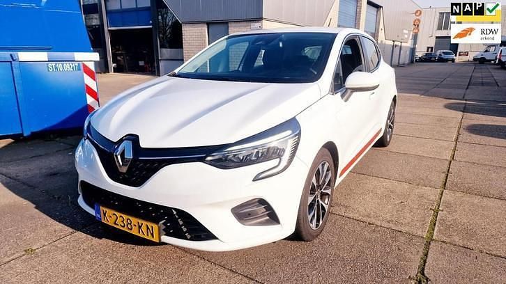 Wit Gebruikt 2021 Renault Clio V Intens Hatchback | € 9.950 (Eerlijke prijs) - Afbeelding 1/4
