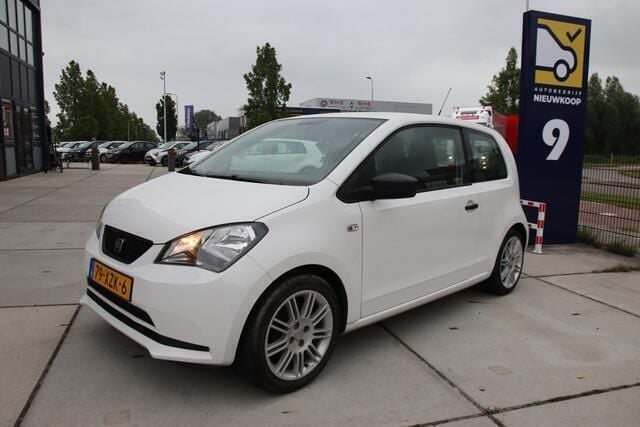Wit Gebruikt 2012 Seat Mii Reference Hatchback | € 6.948 (Eerlijke prijs) - Afbeelding 1/4