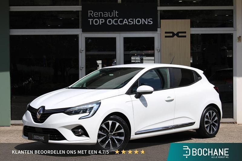 Wit Gebruikt 2021 Renault Clio V Zen Hatchback | € 17.495 (Goede deal) - Afbeelding 1/4