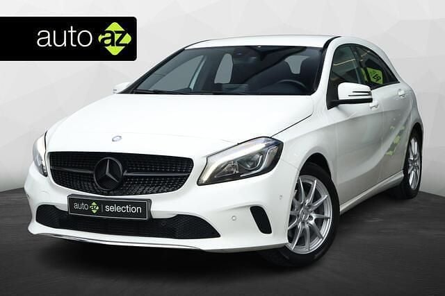 Wit Occasion 2016 Mercedes A180 Ambition Hatchback | € 13.900 (Eerlijke prijs) - Afbeelding 1/4