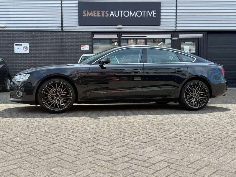 Zwart Gebruikt 2010 Audi A5 Sportback Proline Hatchback | € 9.950 (Eerlijke prijs) - Afbeelding 1/4