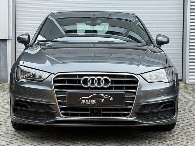 Grijs Gebruikt 2014 Audi A3 Sportback g-tron Ambition Sedan | € 9.900 (Goede deal) - Afbeelding 1/3