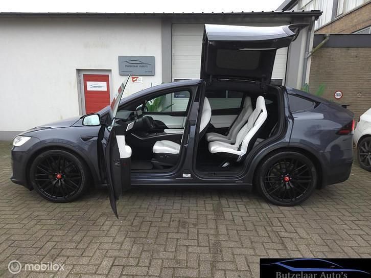 Gebruikt 2022 Tesla Model X Plaid SUV | € 82.950 - Afbeelding 1/4