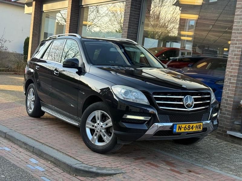 Zwart Occasion 2011 Mercedes 350 SUV | € 17.950 - Afbeelding 1/4