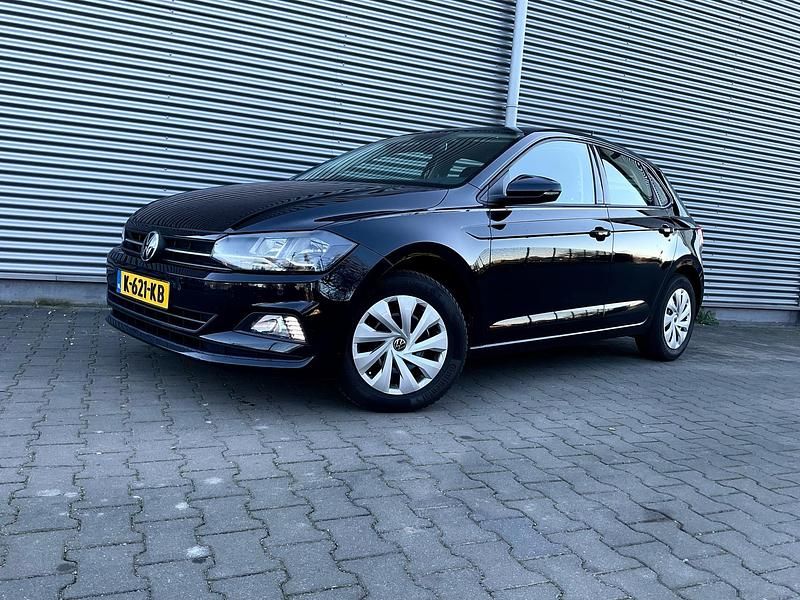 Zwart Occasion 2021 VW Polo Comfortline Hatchback | € 12.450 (Eerlijke prijs) - Afbeelding 1/4