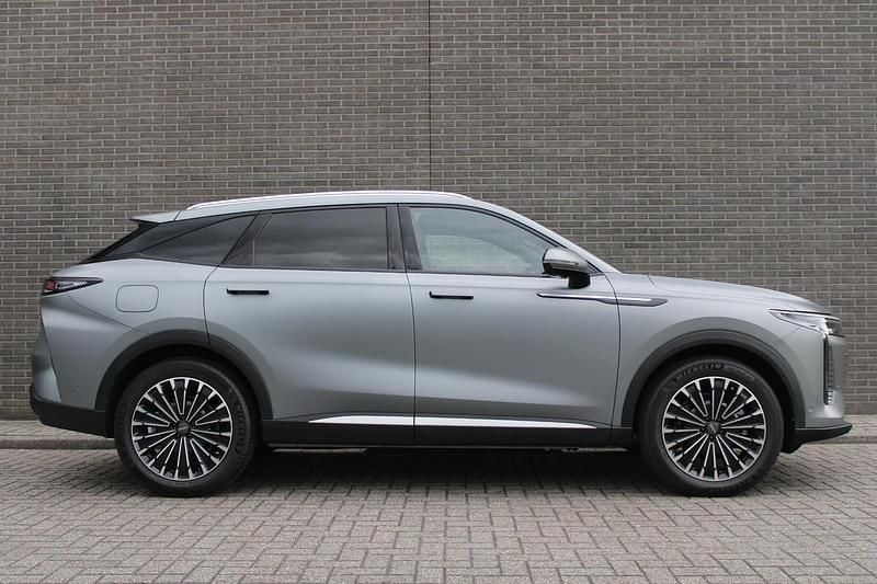 Nieuw Omoda 9 88 PK (64 kW) 2026 Grijs SUV