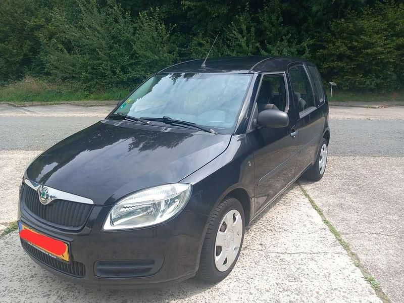 Zwart Gebruikt 2009 Skoda Roomster Ambiente MPV | € 1.800 - Afbeelding 1/4