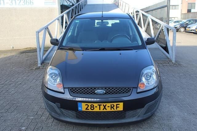 Occasion Ford Fiesta Cool & Sound Edition 69 PK (50 kW) 2007 Grijs Hatchback