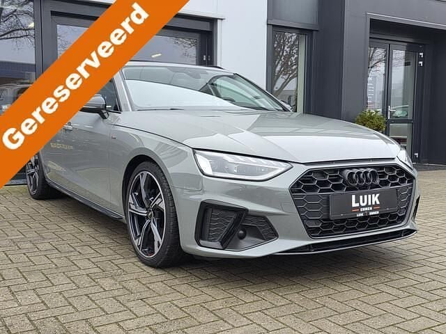 Occasion Audi A4 S-line plus 150 PK (110 kW) 2022 Grijs (metallic) Stationwagen