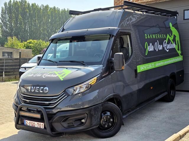 Grijs Gebruikt 2022 Iveco Daily Van | € 45.968 - Afbeelding 1/4