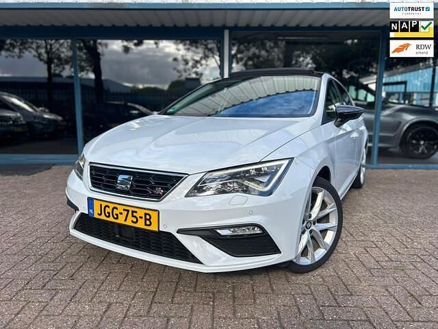 Wit Gebruikt 2017 Seat Leon ST FR Stationwagen | € 14.995 (Eerlijke prijs) - Afbeelding 1/4