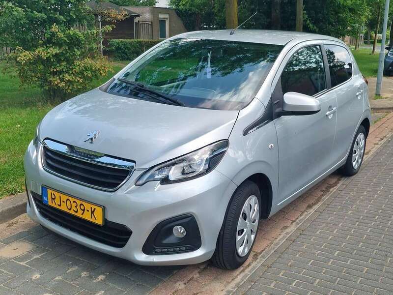 Zilver Gebruikt 2017 Peugeot 108 Active Hatchback | € 6.500 (Eerlijke prijs) - Afbeelding 1/4