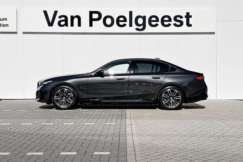 Occasion BMW i5 M Sport 250 kW (340 PK) 2025 Grijs, metallic lak Sedan