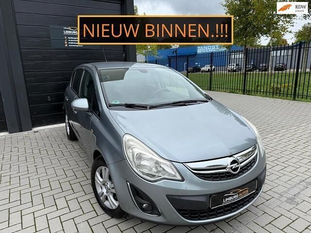 Grijs Gebruikt 2012 Opel Corsa Edition Hatchback | € 5.950 (Iets duurder) - Afbeelding 1/4