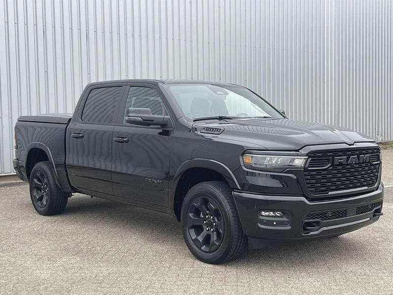 Occasion Dodge Ram 540 PK (397 kW) 2024 Zwart, metallic lak Pickup