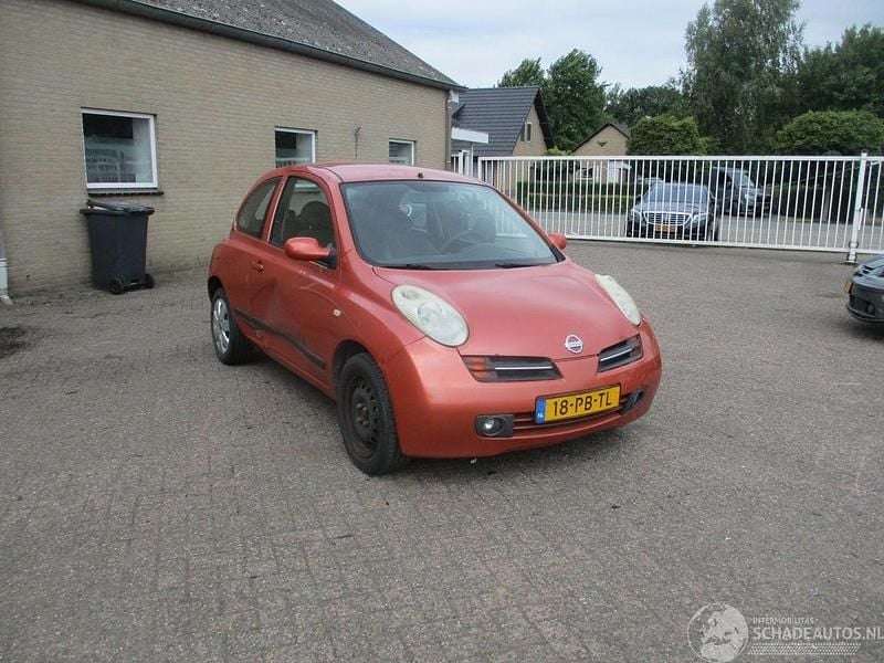 Oranje Occasion 2004 Nissan Micra Visia Hatchback | € 600 (Eerlijke prijs) - Afbeelding 1/4