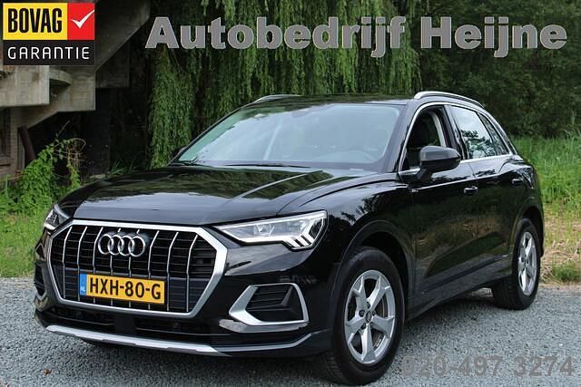 Zwart Gebruikt 2022 Audi Q3 Sport SUV | € 32.445 (Goede deal) - Afbeelding 1/4