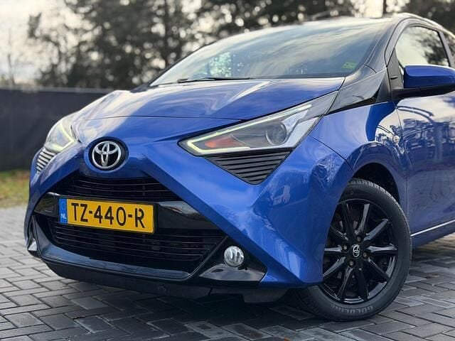 Occasion Toyota Aygo X-clusiv 72 PK (52 kW) 2018 Blauw (metallic) Hatchback