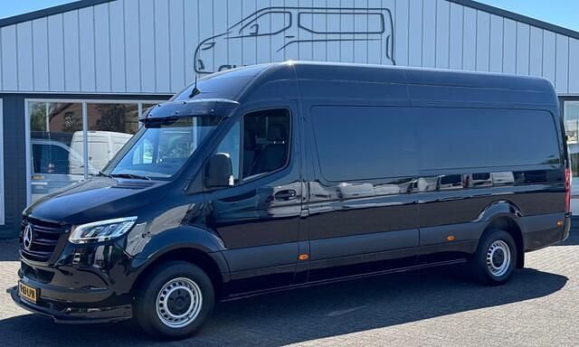Zwart Occasion 2021 Mercedes Sprinter Van | € 49.950 (Eerlijke prijs) - Afbeelding 1/4