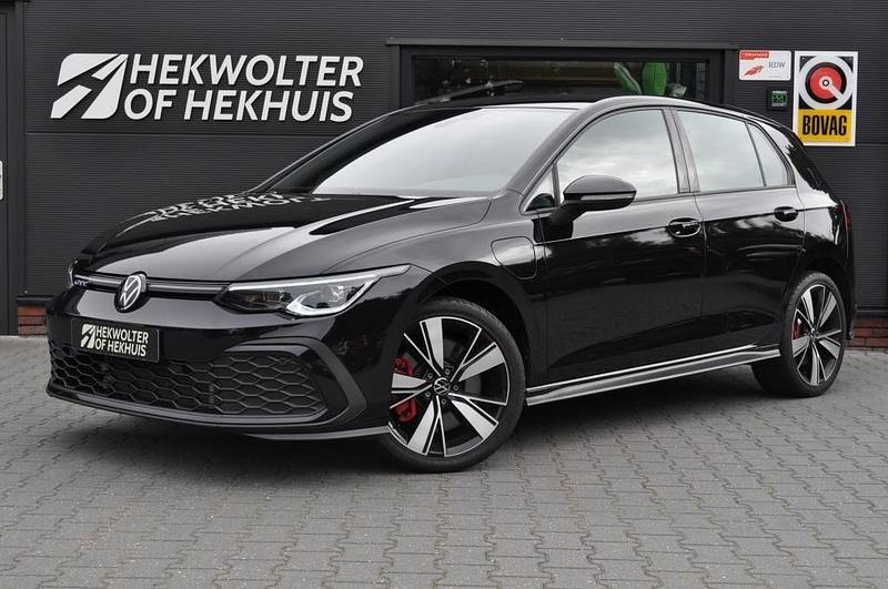 Zwart Gebruikt 2022 VW e-Golf GTE Hatchback | € 29.950 - Afbeelding 1/4