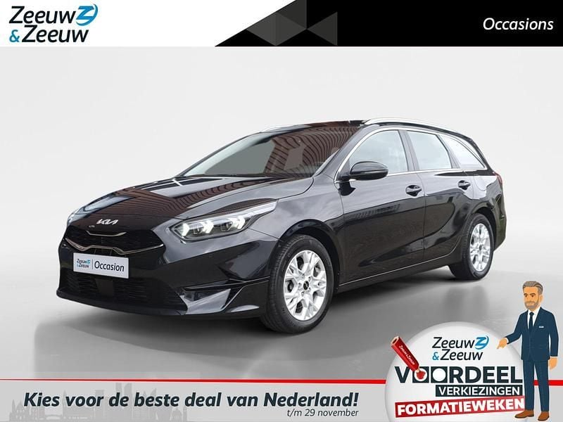 Zwart Gebruikt 2024 Kia Ceed Stationwagen | € 24.940 (Eerlijke prijs) - Afbeelding 1/4