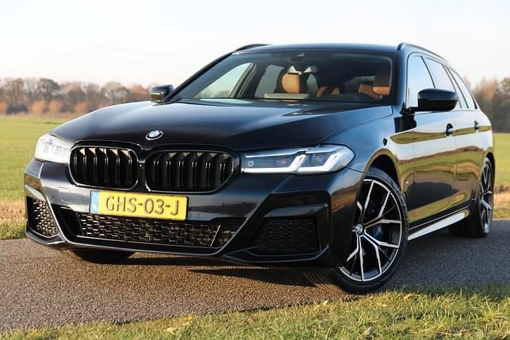 Occasion 2021 BMW 530 M Sport Stationwagen | € 36.445 (Goede deal) - Afbeelding 1/4